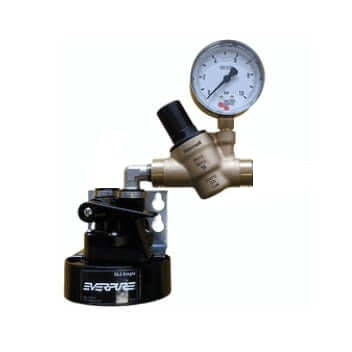 Water filter station including filter